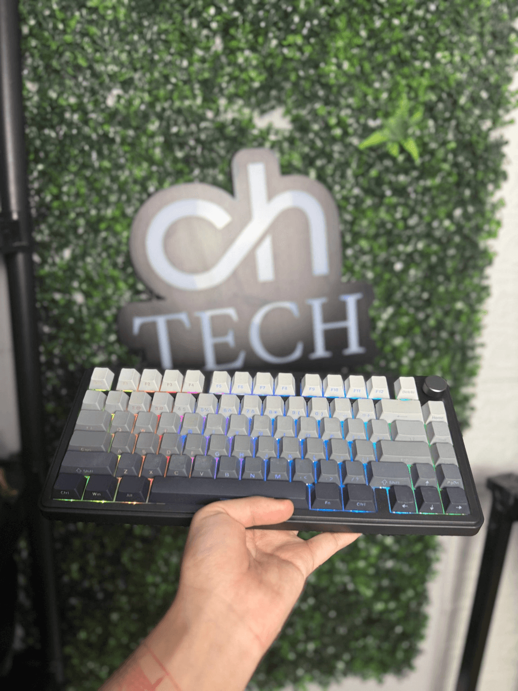 Teclado mecânico RGB