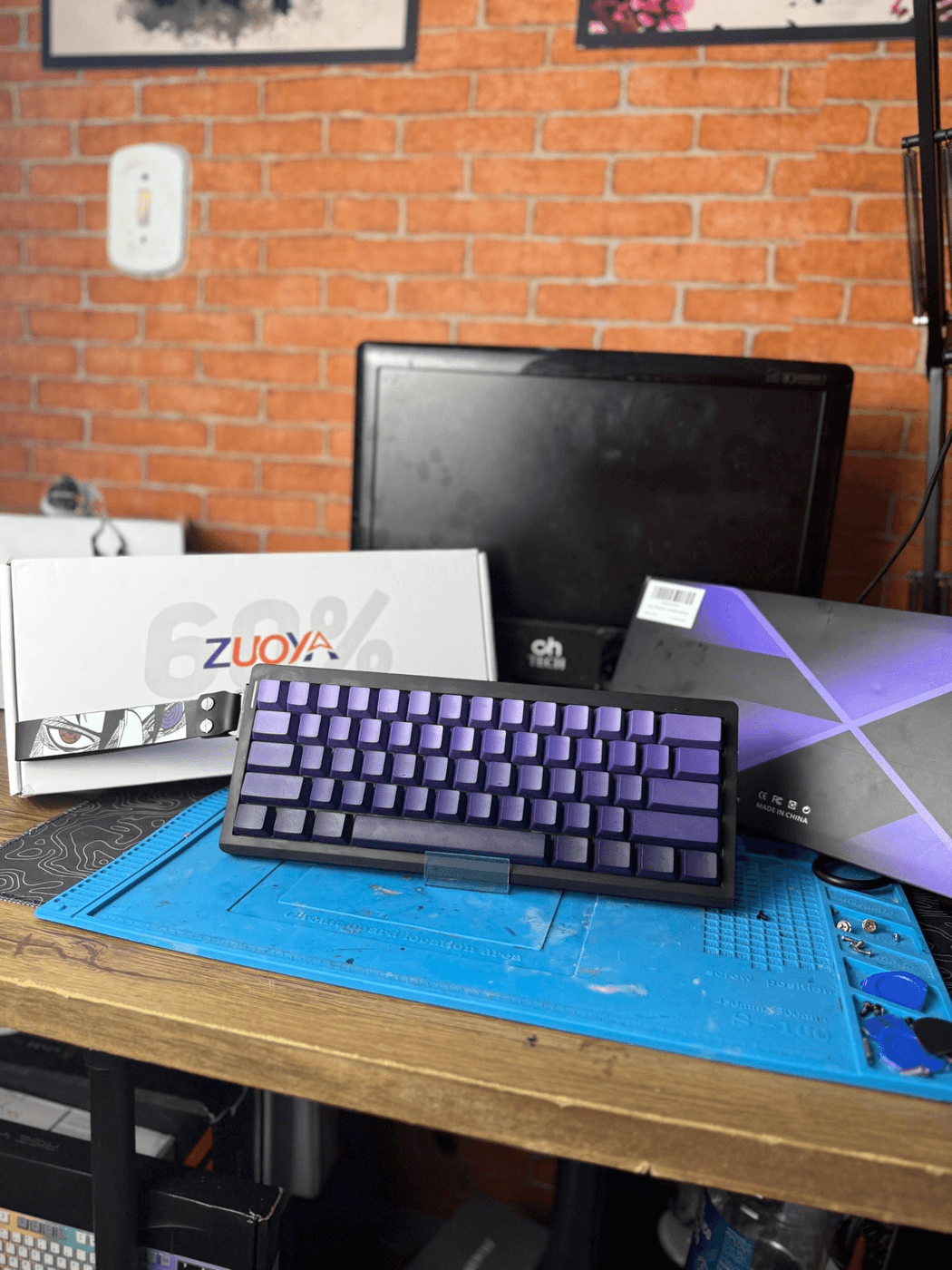 Teclado mecânico compacto